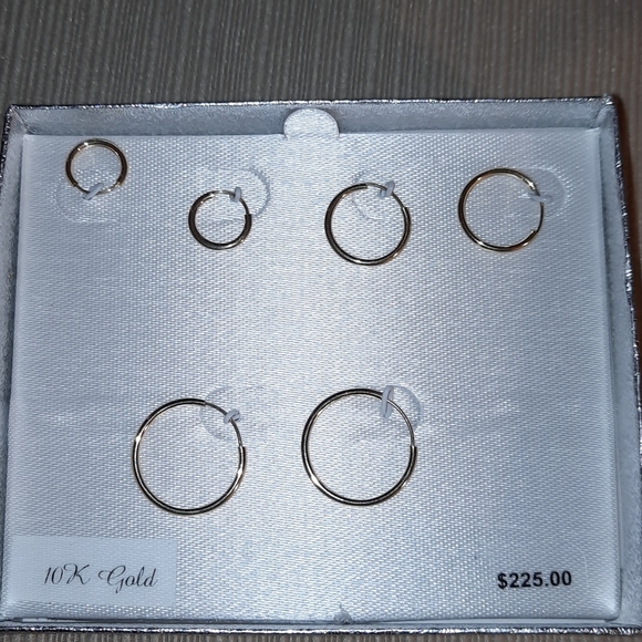 Jewelry - New 3 size hoop earring set .10k gold